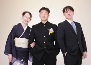 M様の家族写真・卒業記念